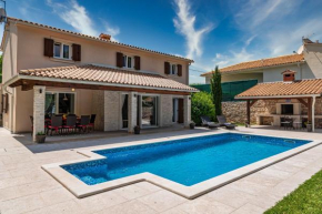 Villa Natasha - charming Istrian villa with private heated pool